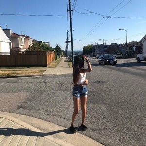 Meet your Posher, Dlana